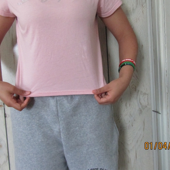 Shirt - Picture 3 of 4